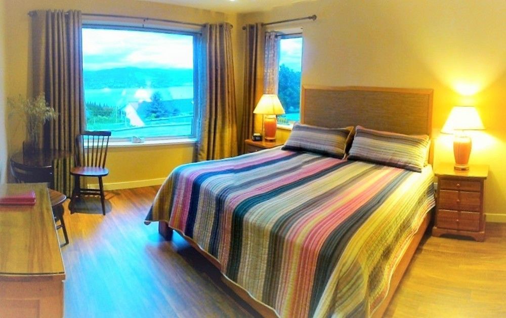 Above Naramata Bed & Breakfast 외부 사진